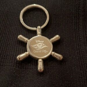 Disney Cruise Line Castaway Club keychain